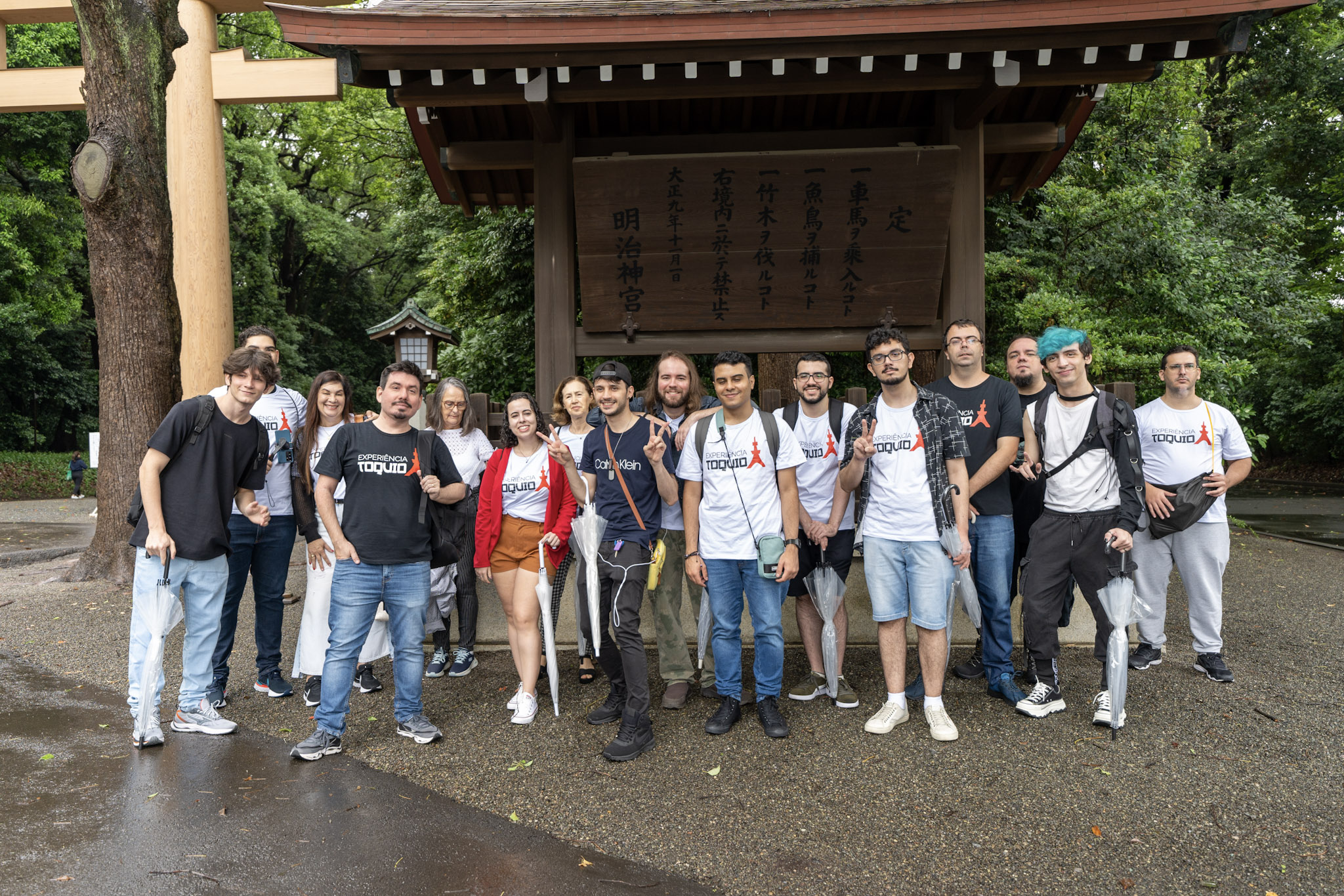 Grupo de alunos na experiência em Tóquio